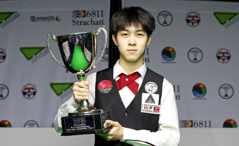 望通过年轻 望通过年轻