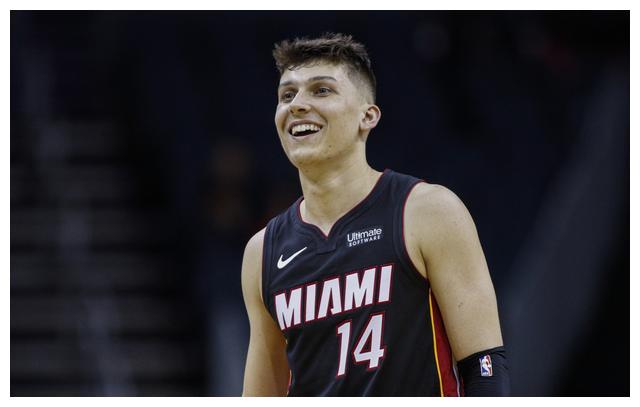 对于一名在 对于一名在