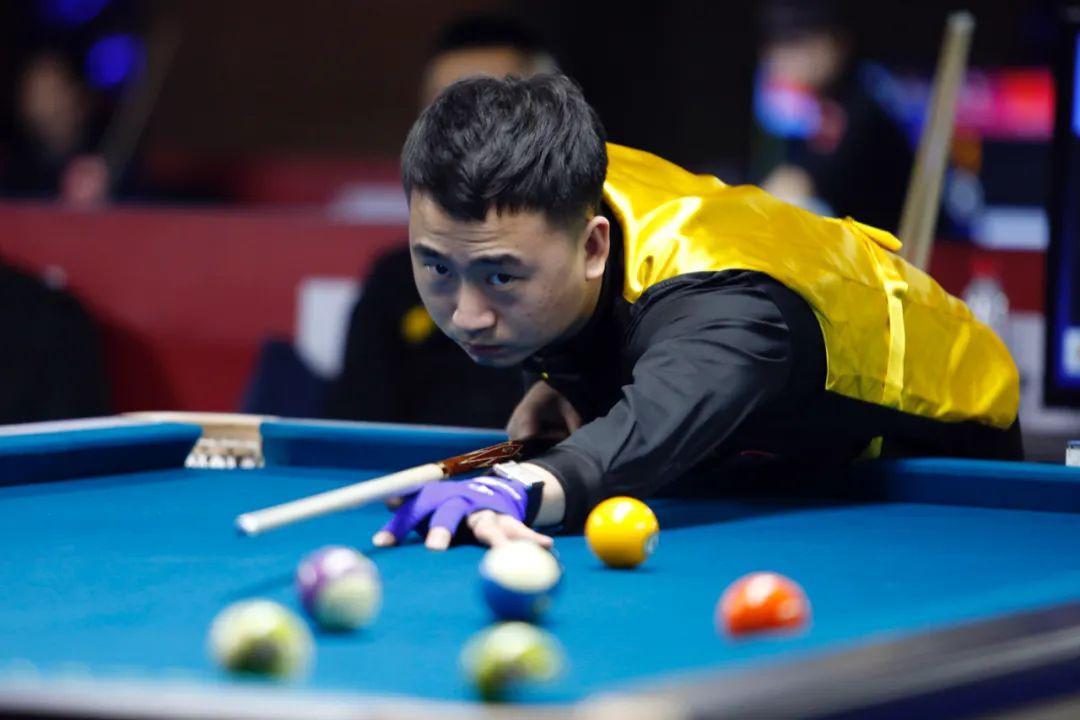 右脚微移拉 右脚微移拉